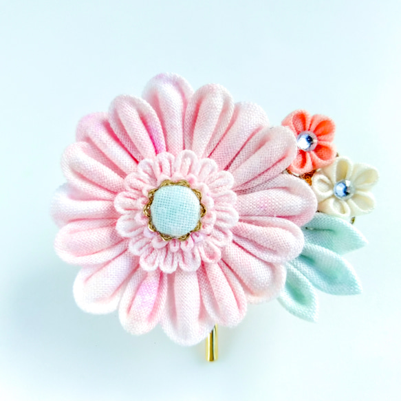 1800年代 キャリックマクロスレース精緻なカットワーク&ニードル刺繍 三つ葉花 1800年代 キャリックマクロスレース精緻なカットワーク&ニードル刺繍