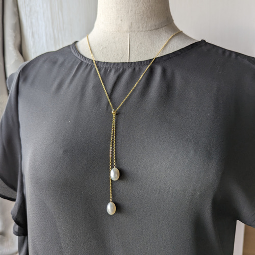 ゴールド　淡水パール付きロングネックレス 頭から被れる 淡水パール スライド ロングネックレス ゴールド