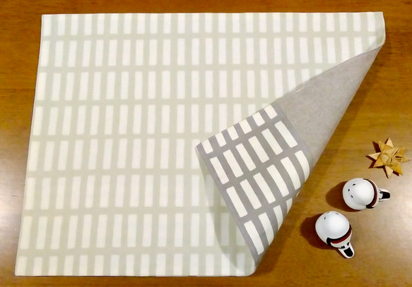 リバーシブル□北欧柄ランチョンマット 40cm×30cm ライトベージュ