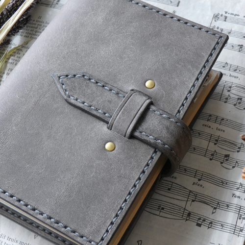 トラベラーズノートカバー／パスポートサイズ／革／グレー 手帳カバー