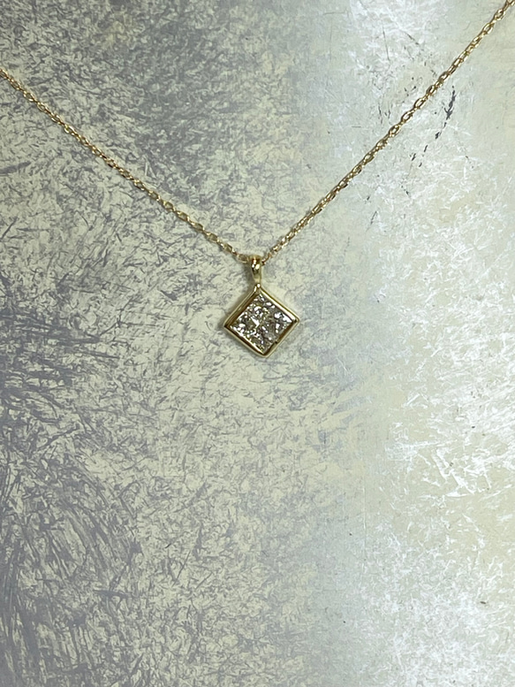 k18 スクエア形ダイヤモンドネックレス スクエアモチーフ ダイヤモンドのK18 ネックレス~Diamond