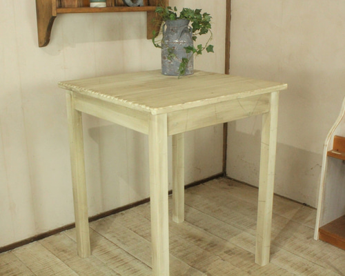 来た！ アンティーク　欧米家具　ホワイト木製サイドテーブル imgrc0094392970.jpg