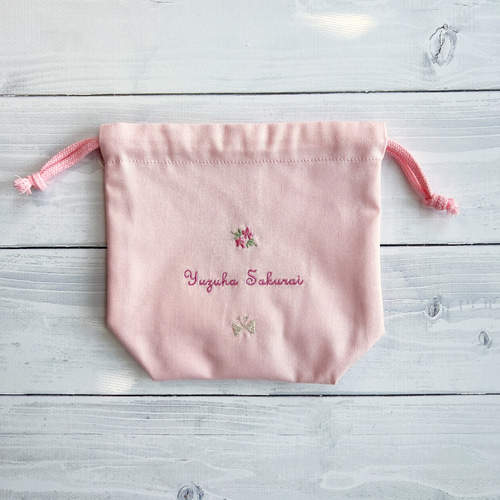 お名前刺繍と小花と蝶々の刺繍のコップ袋 ♡サイズ色々 巾着
