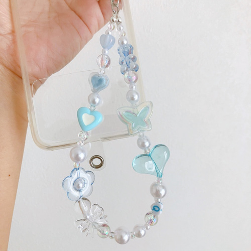 ハンドメイド໒꒱⋆ちゅるんハート 水色 ビーズストラップ スマホ