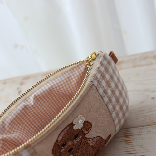 ミナペルホネン がま口ポーチ トイプードル刺繍 ハンドメイド♪