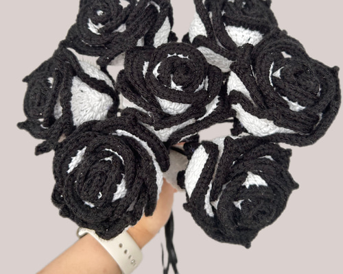 ☆ お召 薔薇の花模様 黒色 しつけ糸 K-5060 ☆ お召 薔薇の花模様 黒色 しつけ糸 K-5060
