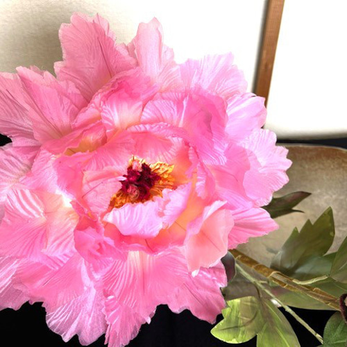 手染め布花 寒牡丹1枝（蕾・大輪2輪） 玄関・和洋の空間・お部屋の