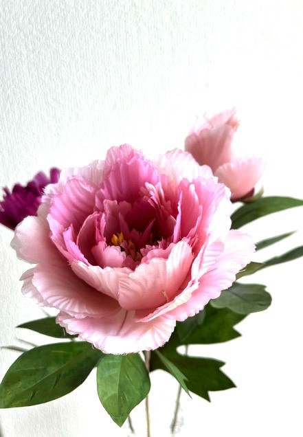 手染め布花　　芍薬3本（蕾・中咲・大輪）　　　玄関・和洋の空間・お部屋のインテリアなどに・・・