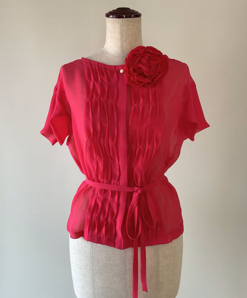 プリーツのブラウス Mサイズ