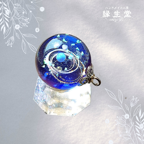 ピンク＆ブルー＆パープル】レジン宇宙玉・25mm ネックレス SB-3