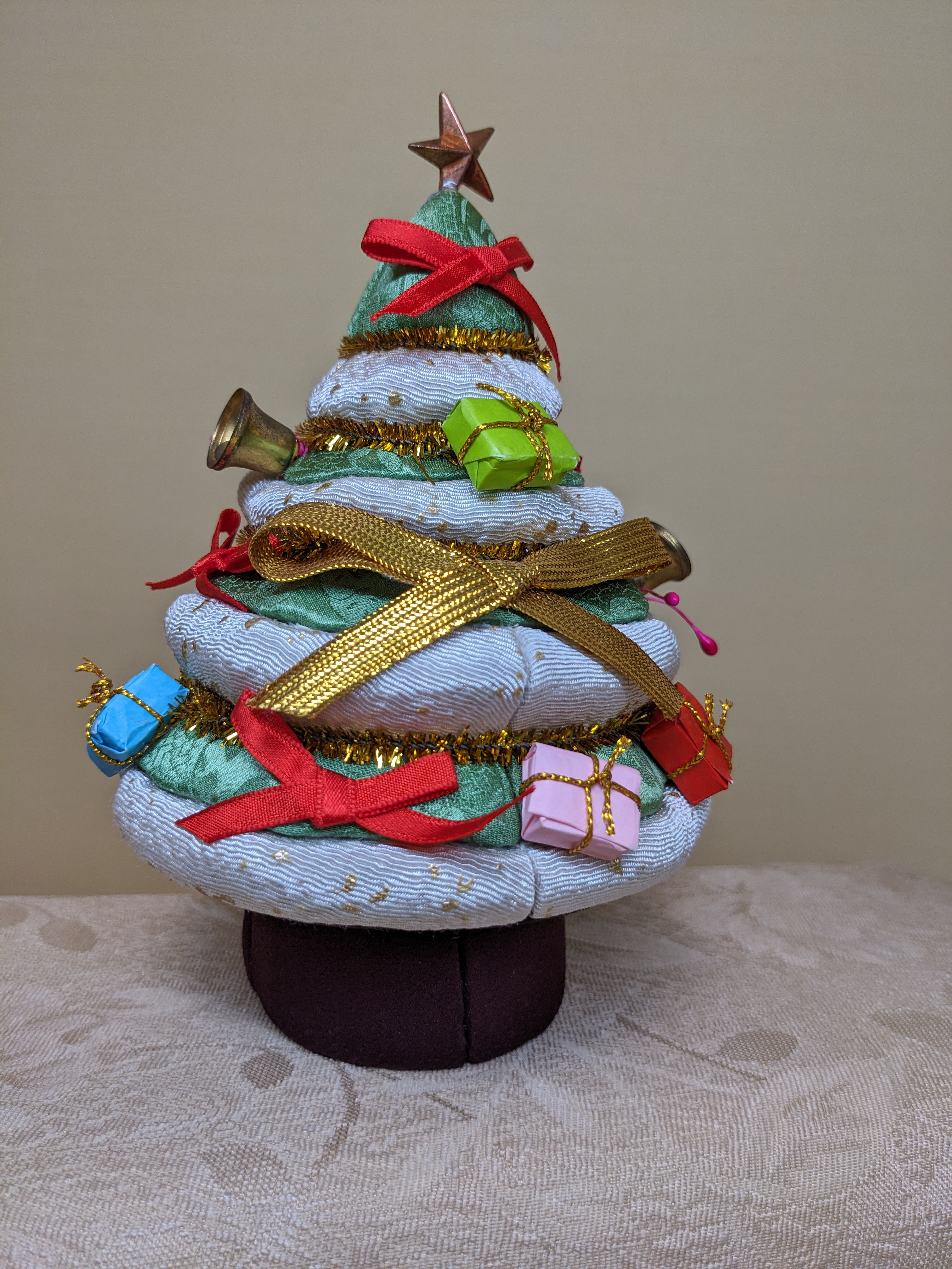 【創作人形こころ】　クリスマスツリー　木目込み人形