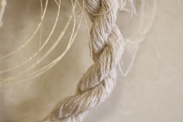 きびそシルク正月飾り　しめ縄風リース 3枚目の画像