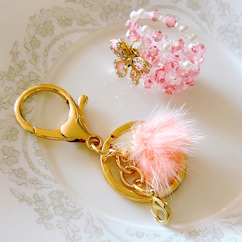 30％オフ】クリスタルフラワーバッグのキーホルダー・バッグチャーム