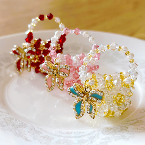 30％オフ】クリスタルフラワーバッグのキーホルダー・バッグチャーム