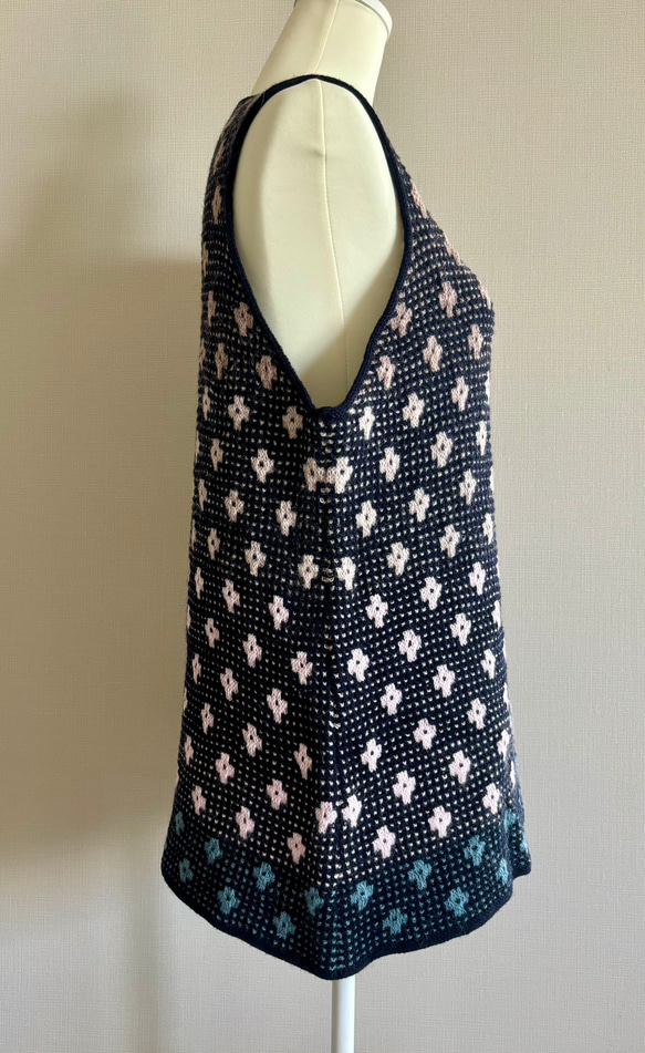 手編み ノースリーブ メリノウール100%使用 7枚目の画像