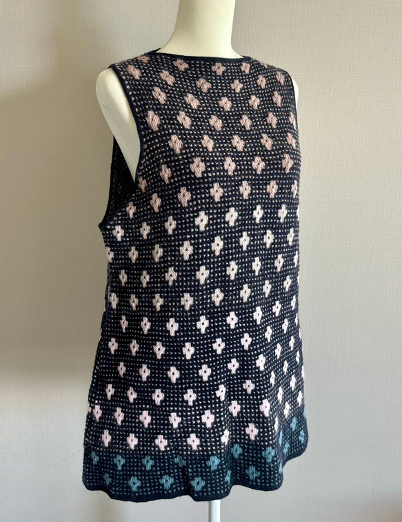 手編み ノースリーブ メリノウール100%使用 8枚目の画像