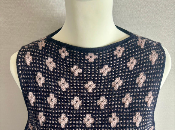 手編み ノースリーブ メリノウール100%使用 3枚目の画像