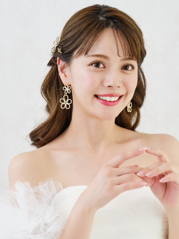 ME254 お花モチーフ 花嫁　イヤリング　ブライダルイヤリング　結婚式　ウェディング 2枚目の画像