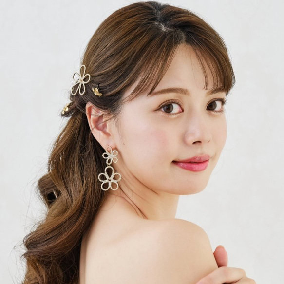 ME254 お花モチーフ 花嫁　イヤリング　ブライダルイヤリング　結婚式　ウェディング 1枚目の画像