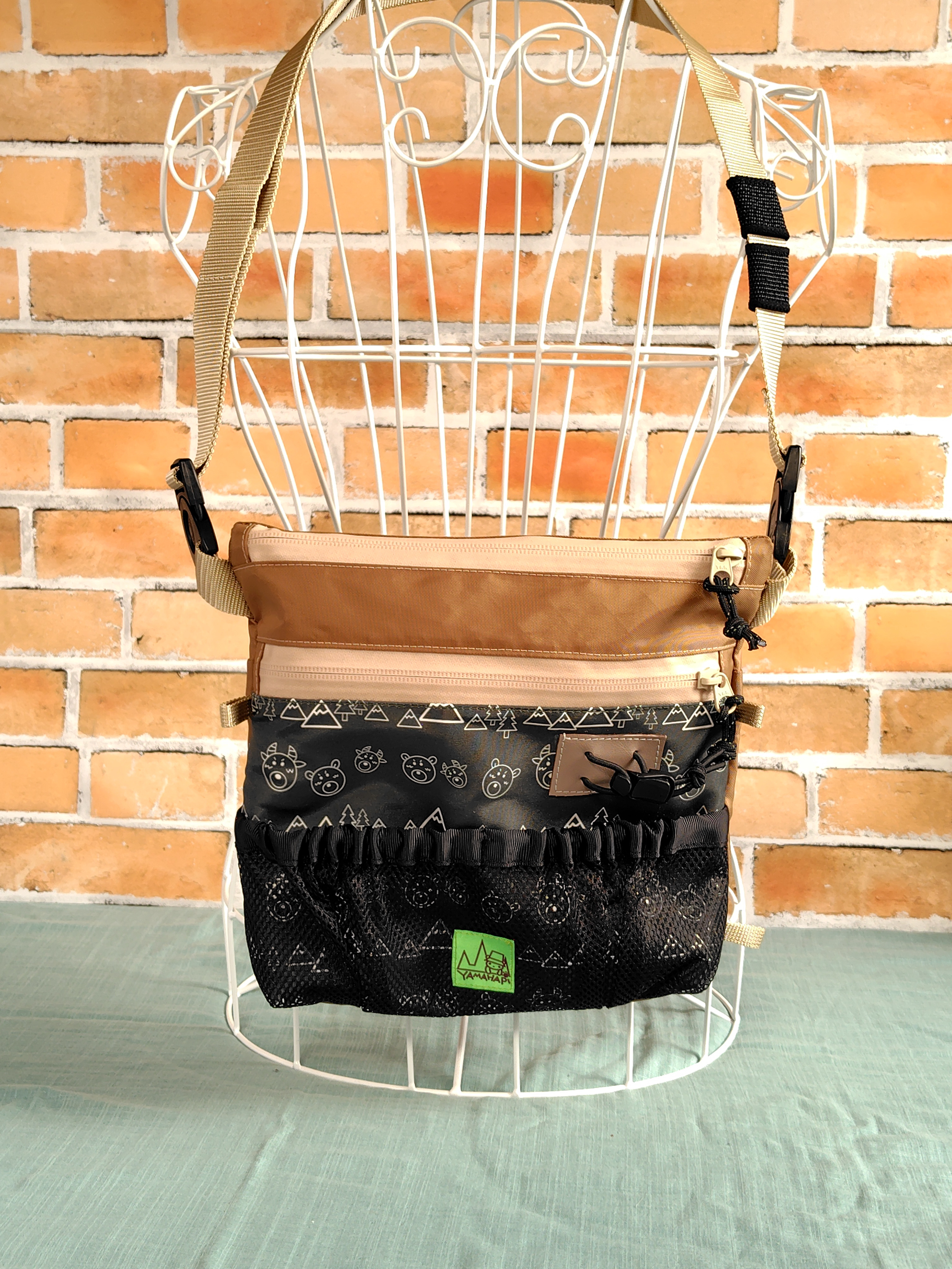 「E-Trail」アウトドアサコッシュ・防水/撥水ECOPAK