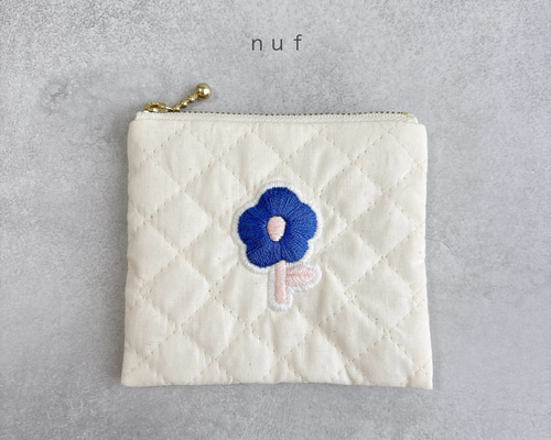 【リネン刺繍　Naoちゃん様オーダー専用ページ】マルチクロス　ボートポーチ 10cmファスナー：お花の手刺繍キルティングポーチ ポーチ nuf