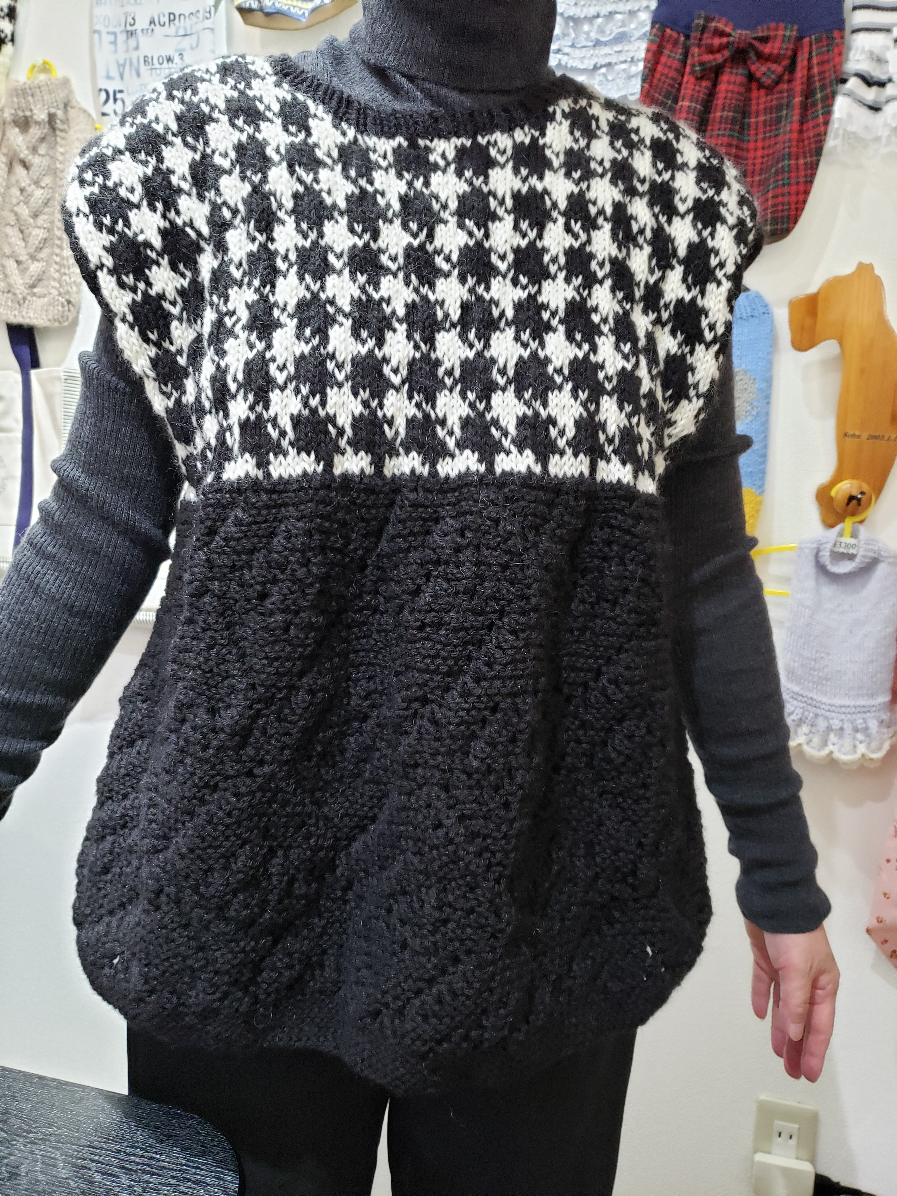 千鳥格子とシェットランド編みのベスト エル・ウエーブオリジナル