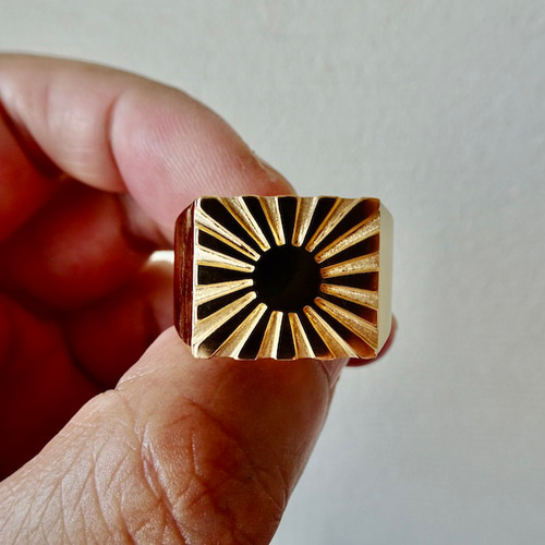 仁尾彫金『k18太陽の印台リング2、磨き』ハンドメイド325 指輪・リング  