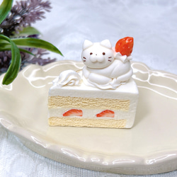 新品未使用　tamaoworld パティシエ猫とショートケーキネックレス 刺繍ネックレス パティシエ猫とショ-トケ-キ | tamaobazaaar