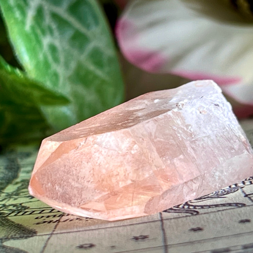 ディープピンクレムリアンシード 天然石 水晶 鉱物 一点物 クォーツ