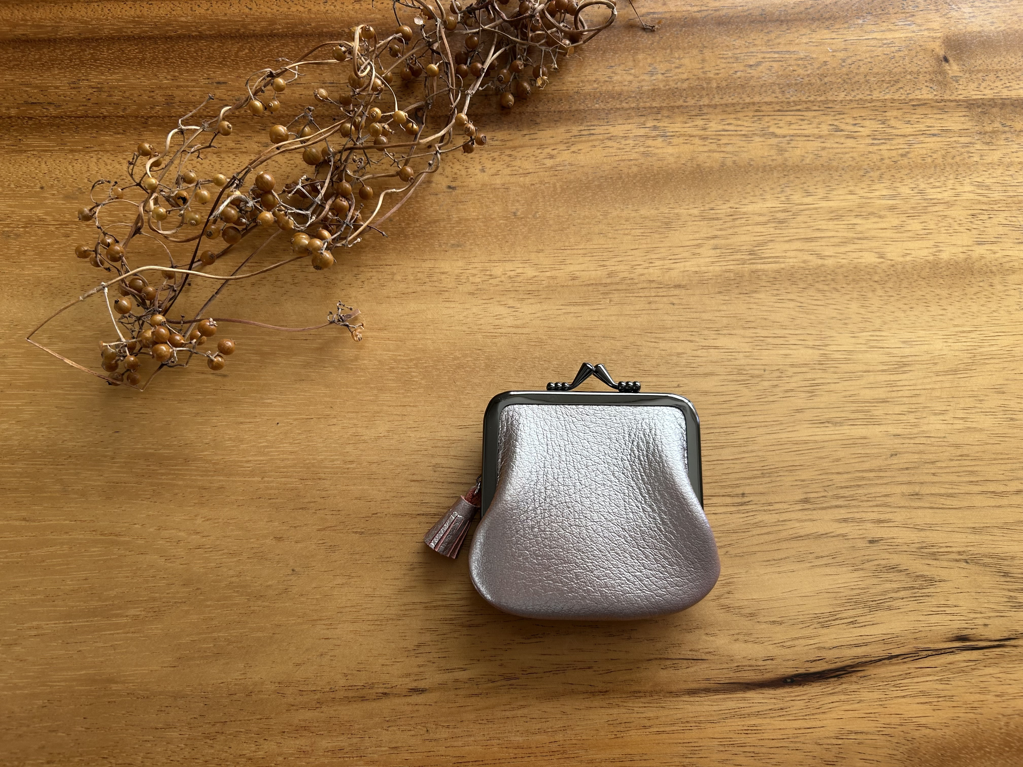 アクセサリーを入れても♪ミニサイズのがま口財布（シルバー） 小銭