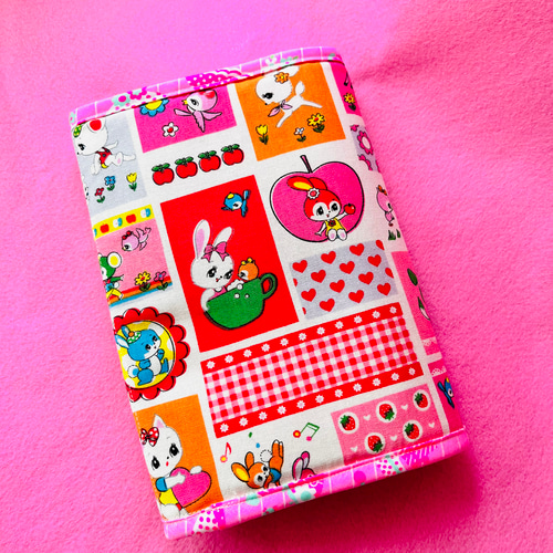 昭和レトロアニマル「ハニーチューン」の母子手帳ケース 手帳ケースに