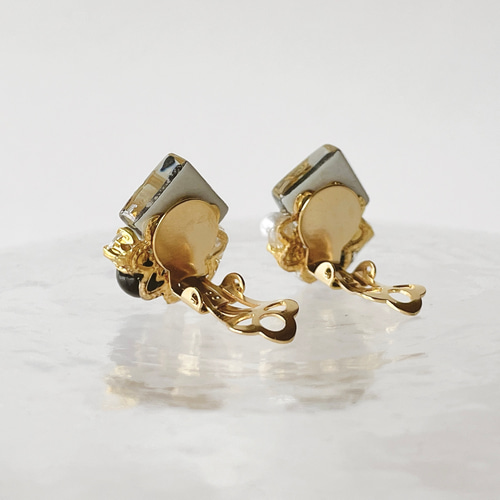 ブラックガラスタイル ビジューピアス/イヤリング イヤリング