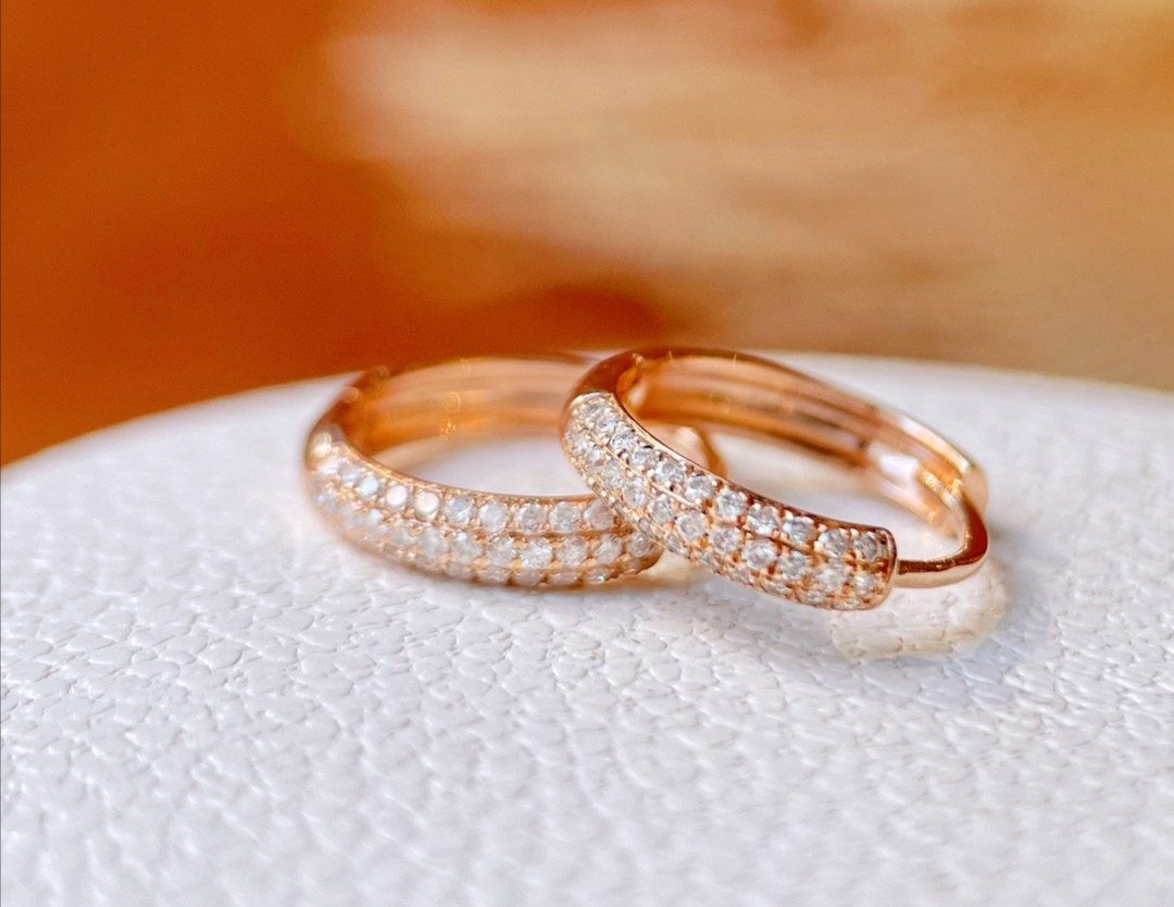 天然ダイヤモンド付きピアスk18