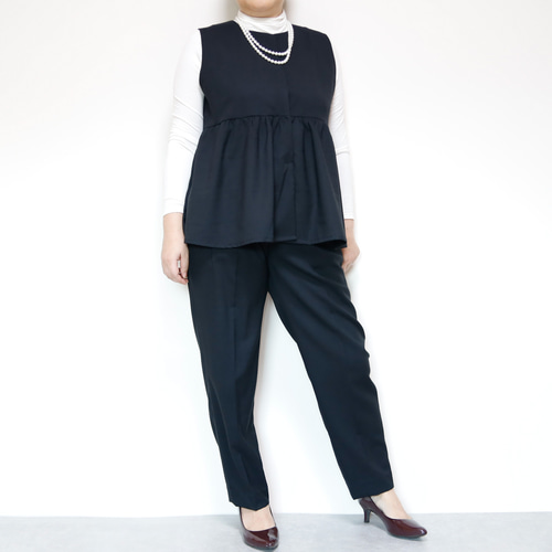 美シルエット ペプラムベストと選べるパンツのセットアップ「通年