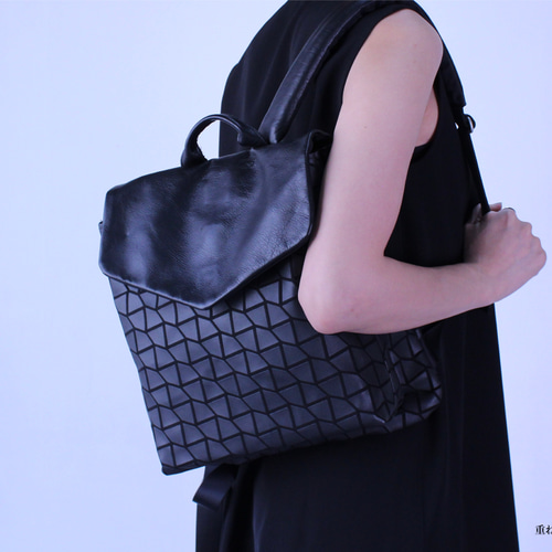 【chi.wata チワタ】スクエア型リュック　グレージュ GRIPS