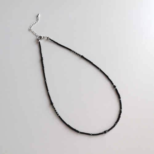 大人のビーズネックレス mono. black チョーカー/ショート