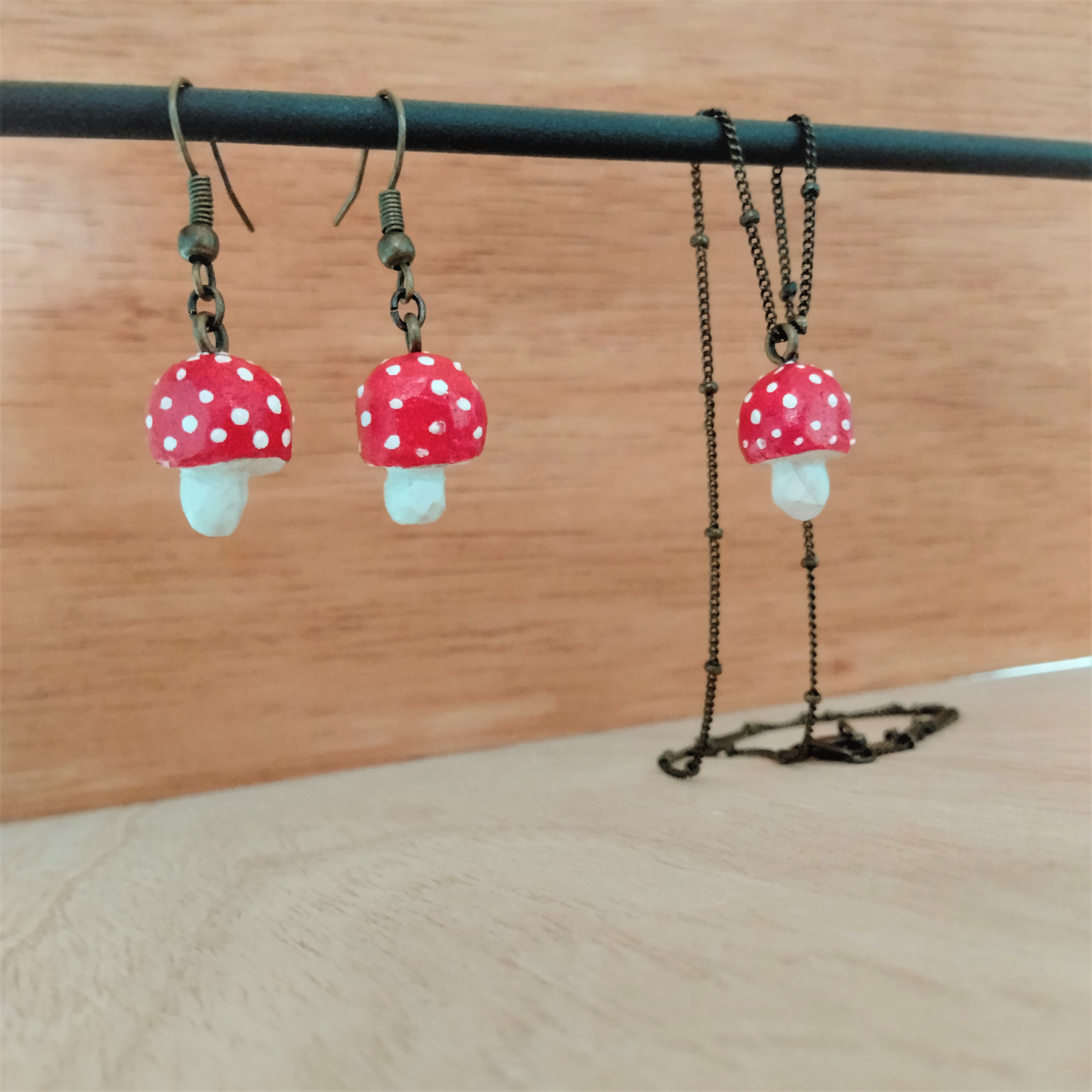 木彫りピアス▪イヤリング▪ネックレス　ベニテングタケ