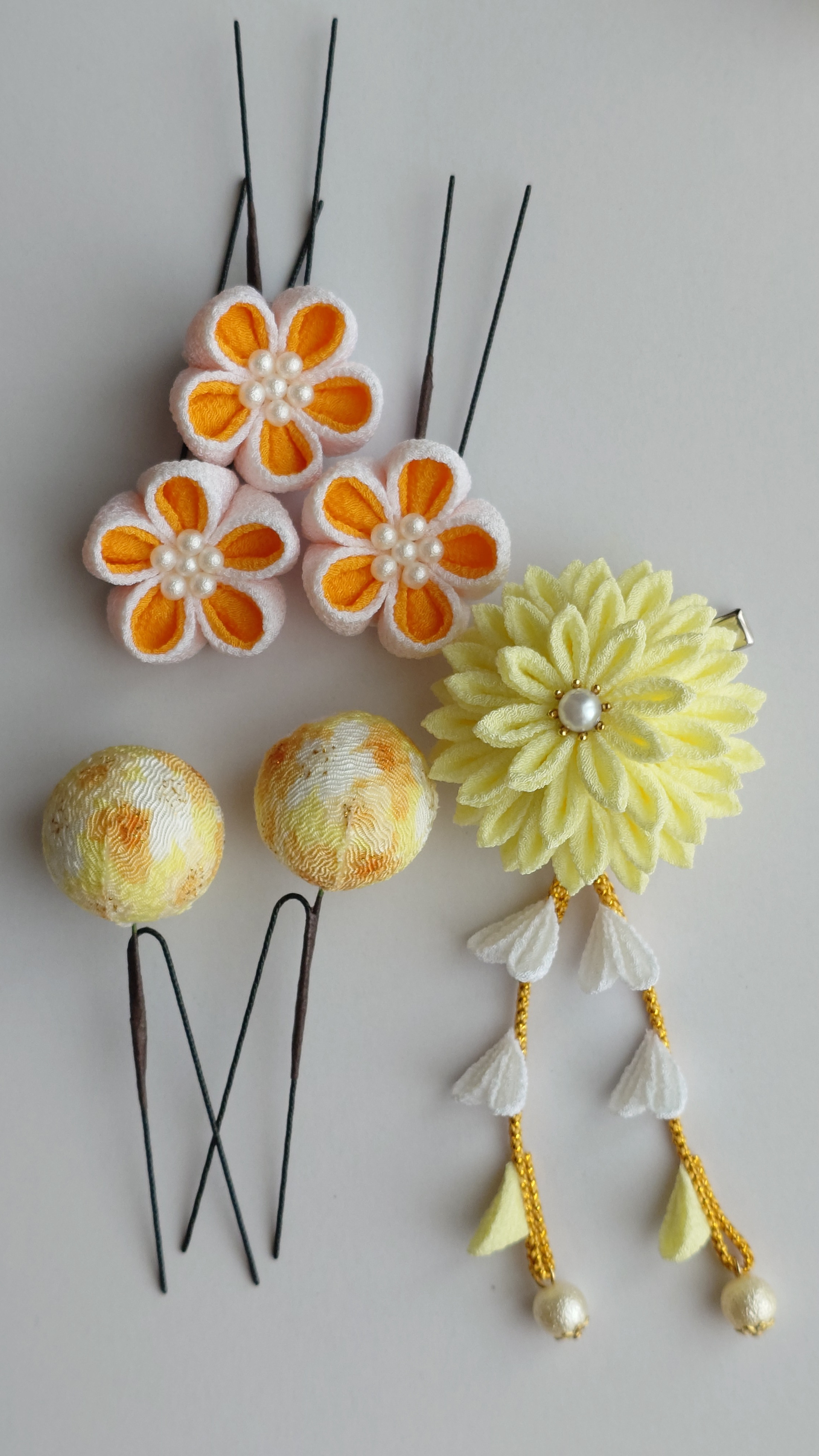 元気な黄色カラー　七五三髪飾り つまみ細工  髪飾り ダリア  七五三 和装 着物