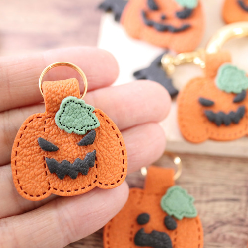 Pumpkin Keychain】かぼちゃ キーホルダー レザー風加工 選べるパーツ