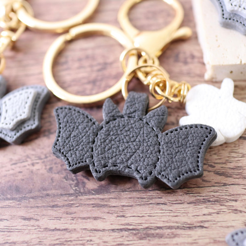 BAT Keychain】コウモリ キーホルダー レザー風加工 選べるパーツ