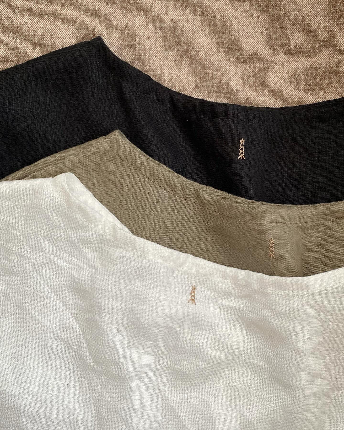 フレンチスリーブブラウス(ブラック)