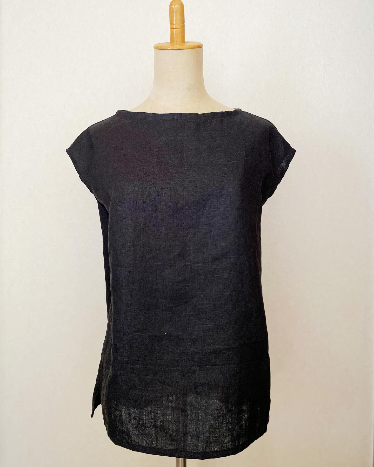 フレンチスリーブブラウス(ブラック)