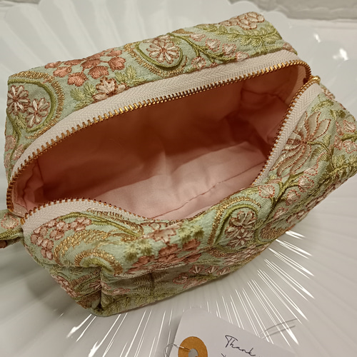 20㌢】魅せたいインド刺繍のBOXポーチ 選べる4COLOR ポーチ iikao-1113