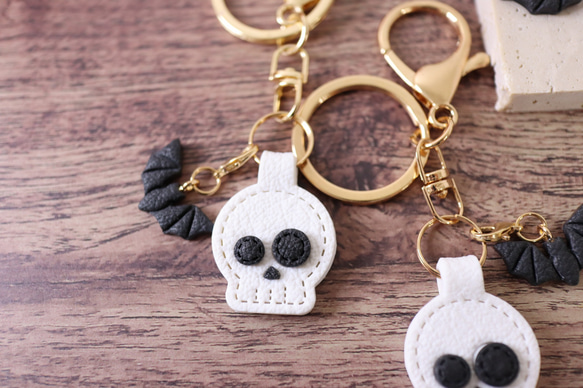 Skull Keychain】ドクロ キーホルダー レザー風加工 選べる
