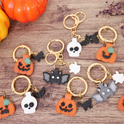 Skull Keychain】ドクロ キーホルダー レザー風加工 選べるパーツ