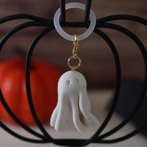 Ghost mini Keychain】ビッグサイズおばけ ミニチャーム 立体的おばけ