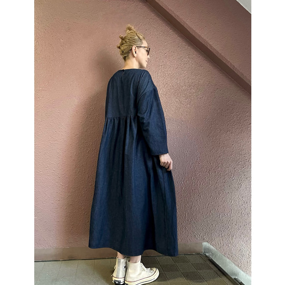 RATA❤️選擇你的尺寸❣️柔軟的日本牛仔布❤️適合成人的百搭連身裙❤️可愛又精緻，採用優質面料製成❤️經久耐穿，一季皆宜 第11張的照片