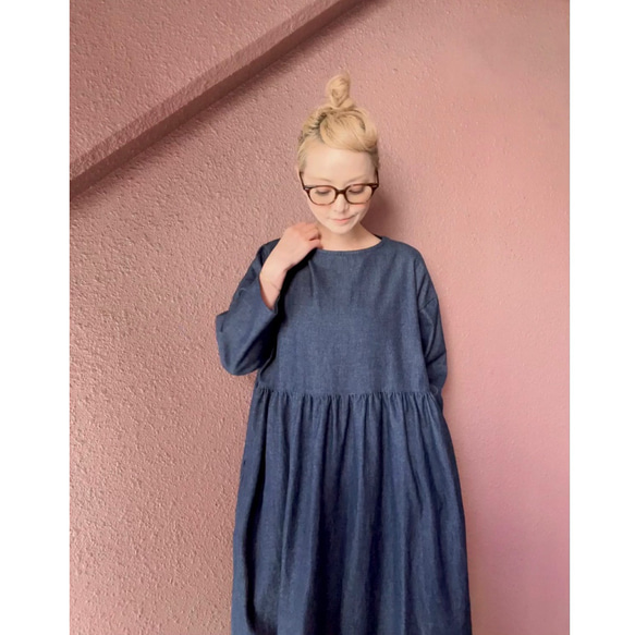 RATA❤️選擇你的尺寸❣️柔軟的日本牛仔布❤️適合成人的百搭連身裙❤️可愛又精緻，採用優質面料製成❤️經久耐穿，一季皆宜 第10張的照片