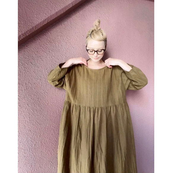 RATA❤️選擇你的尺寸❣️柔軟的日本牛仔布❤️適合成人的百搭連身裙❤️可愛又精緻，採用優質面料製成❤️經久耐穿，一季皆宜 第14張的照片