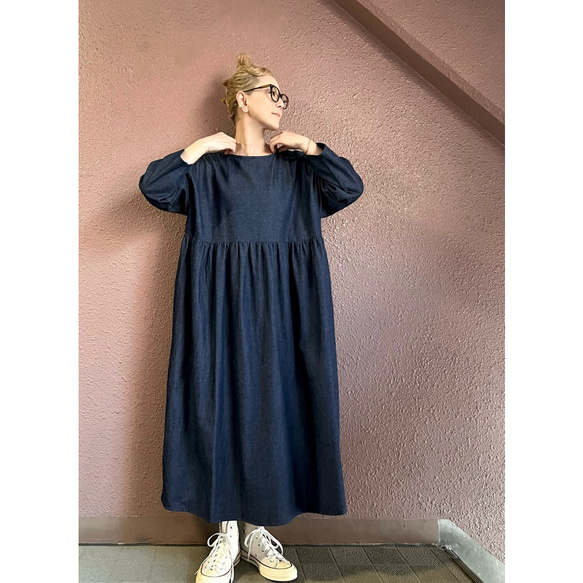 RATA❤️選擇你的尺寸❣️柔軟的日本牛仔布❤️適合成人的百搭連身裙❤️可愛又精緻，採用優質面料製成❤️經久耐穿，一季皆宜 第12張的照片